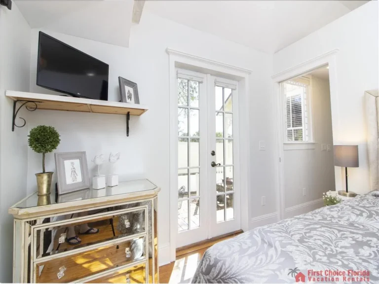 50 St. Francis Street - Bedroom with TV