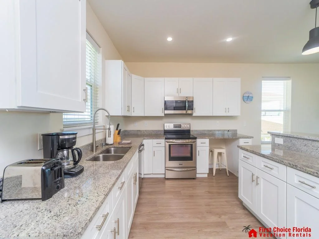 Full Kitchen