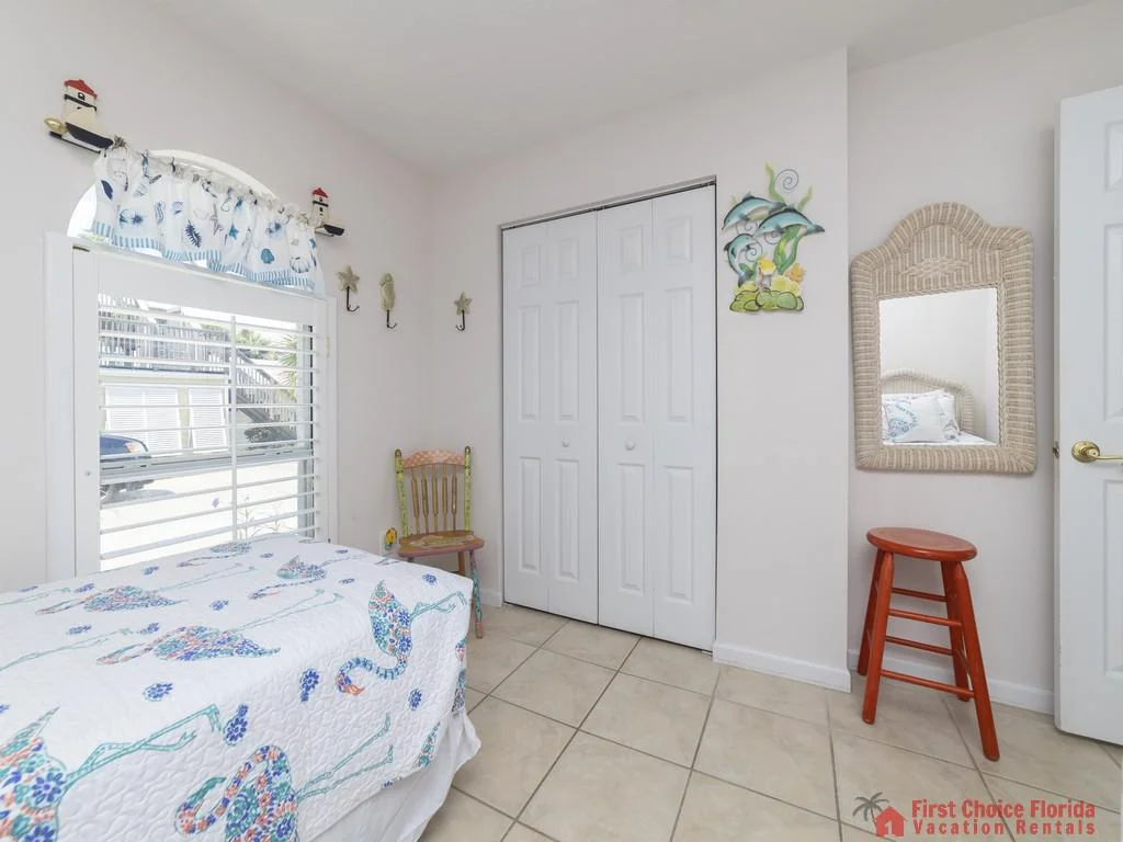 Athena By The Sea Bedroom Closet