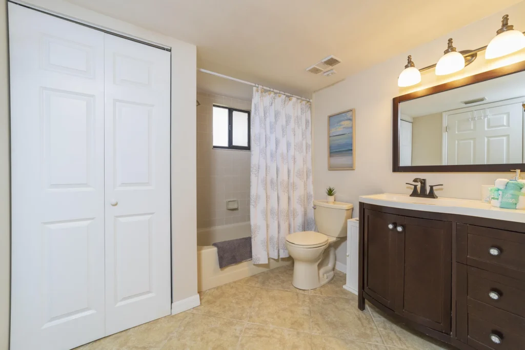 Spacious Bathroom