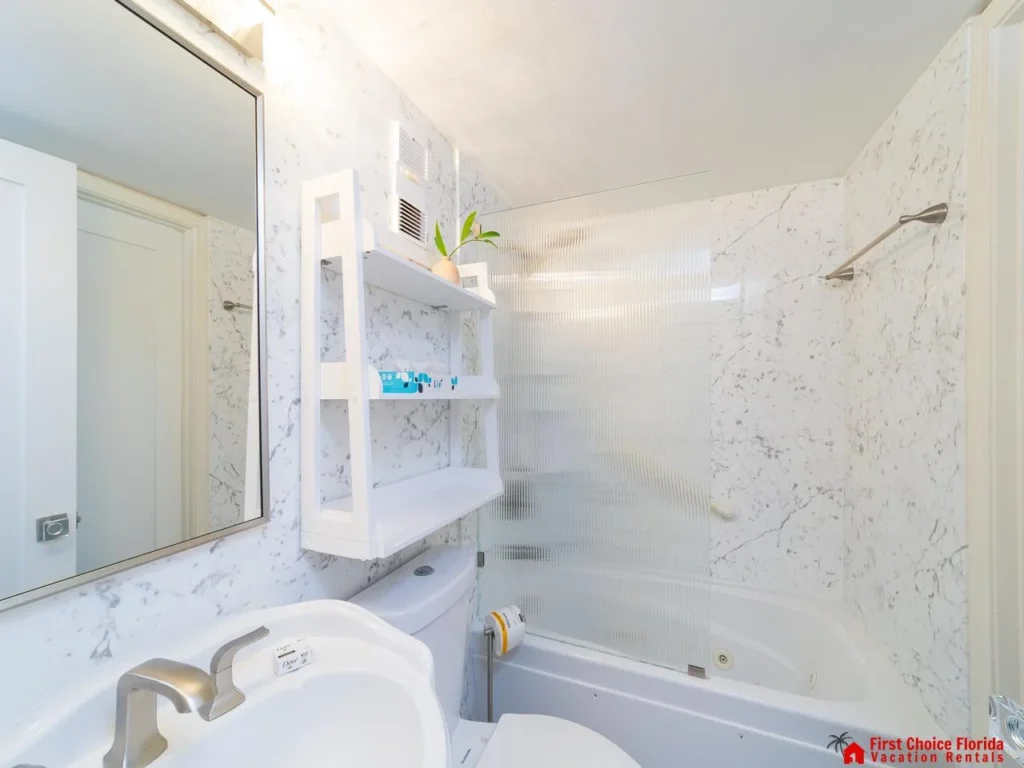 Bright, modern bathroom!