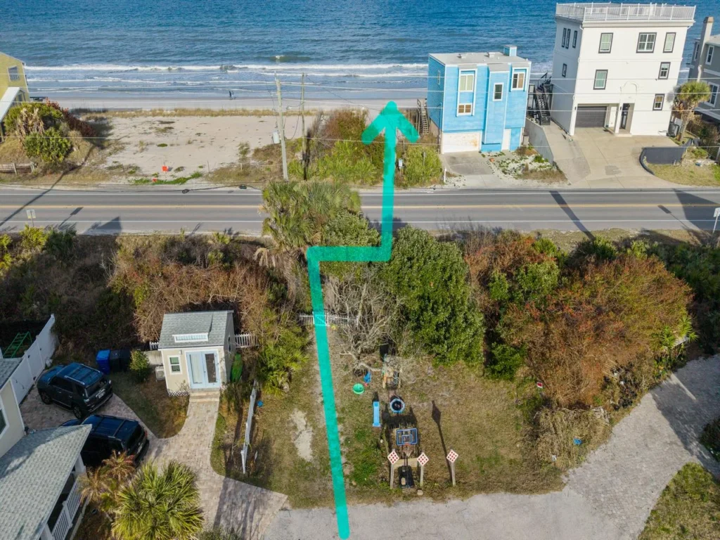 Cozy beachside retreat just steps from the ocean!