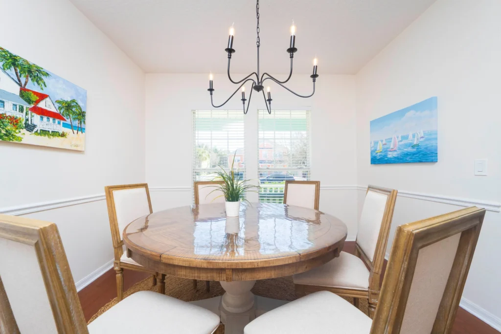 Dining Room - Seating for Six