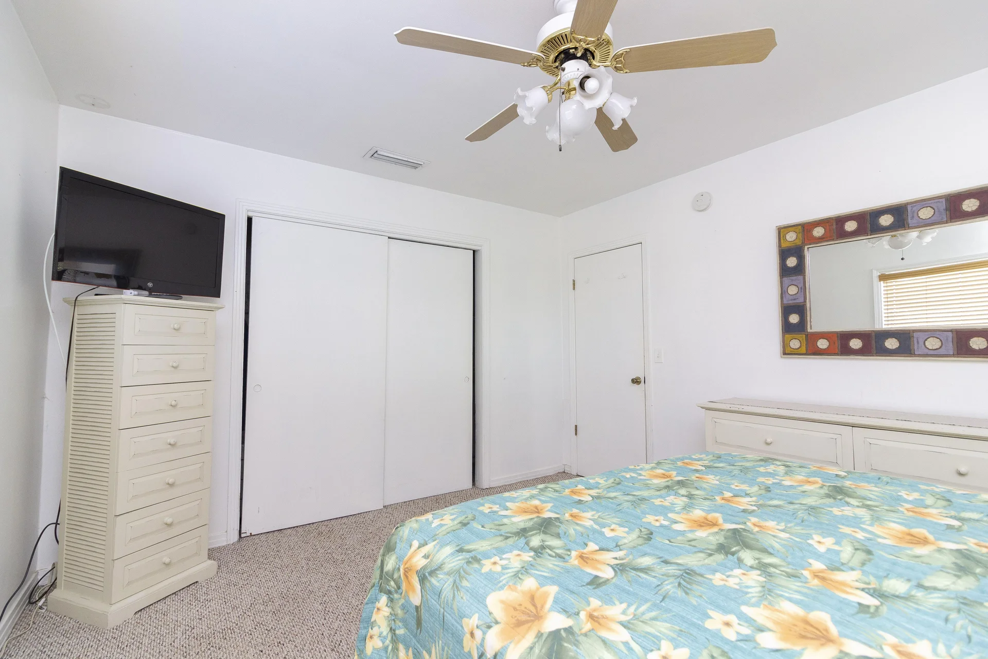 Master Bedroom - King Bed