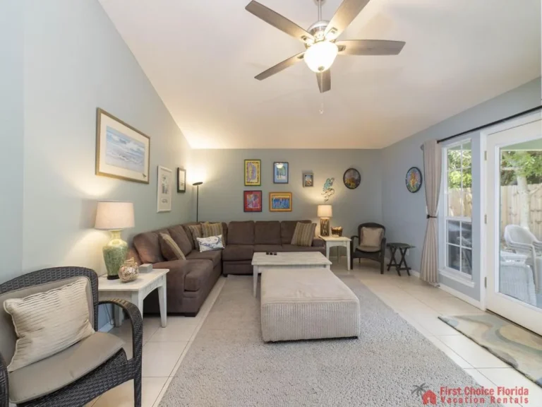 Magnolia Beach House - Living Room
