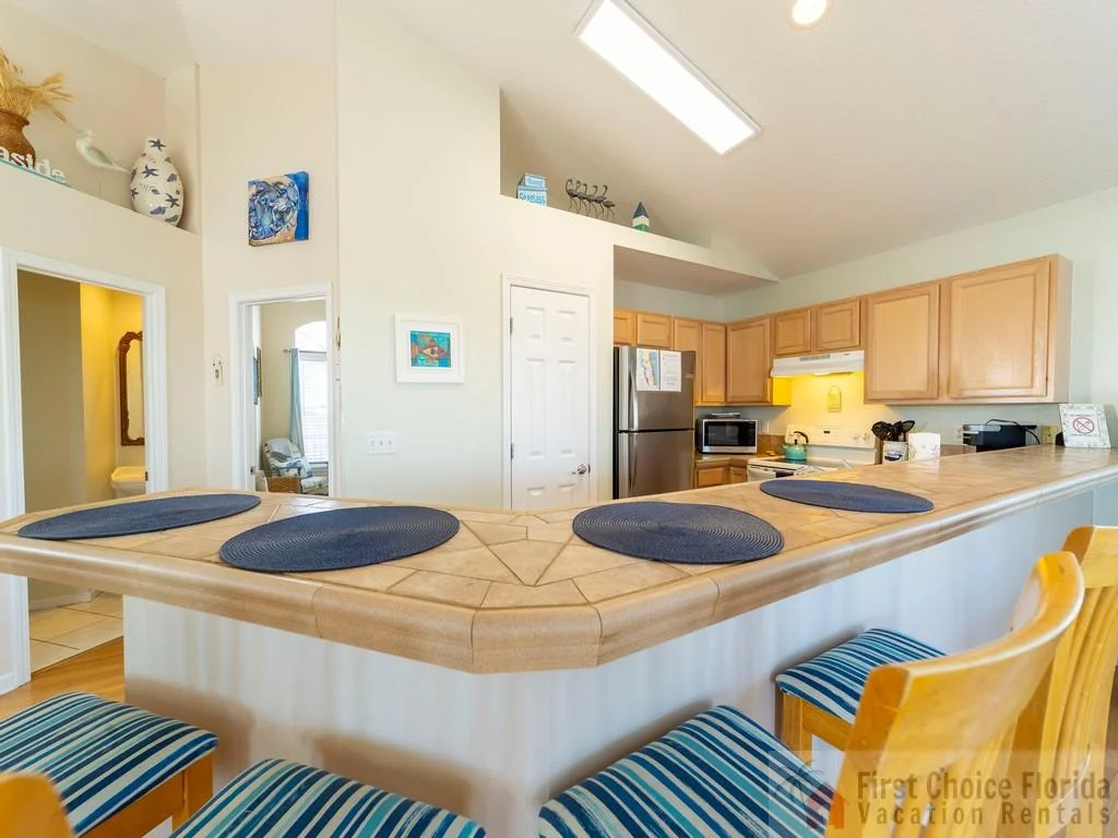Kitchen Bar with Seating