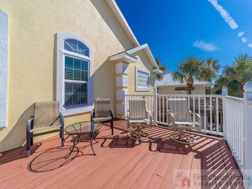 Large Balcony (second floor)