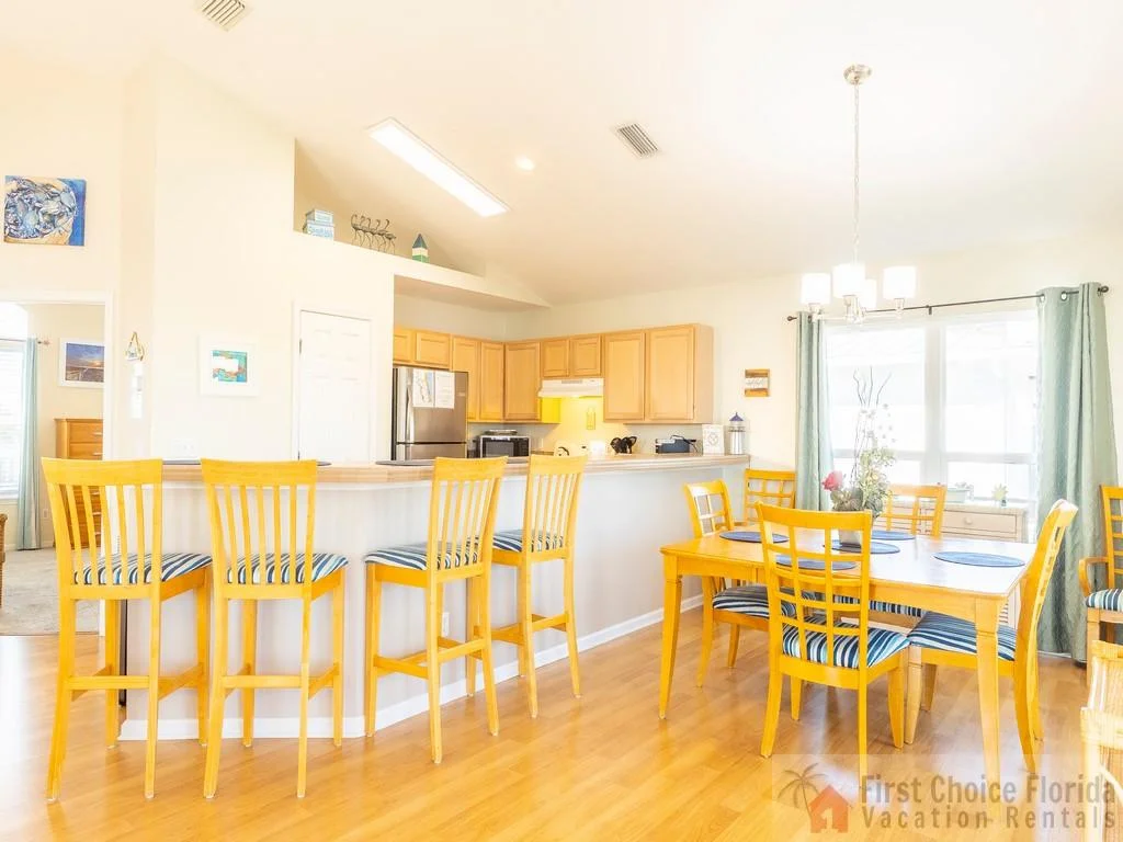 Kitchen Bar with Seating