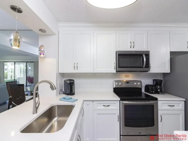 Colony Reef 3101 Kitchen