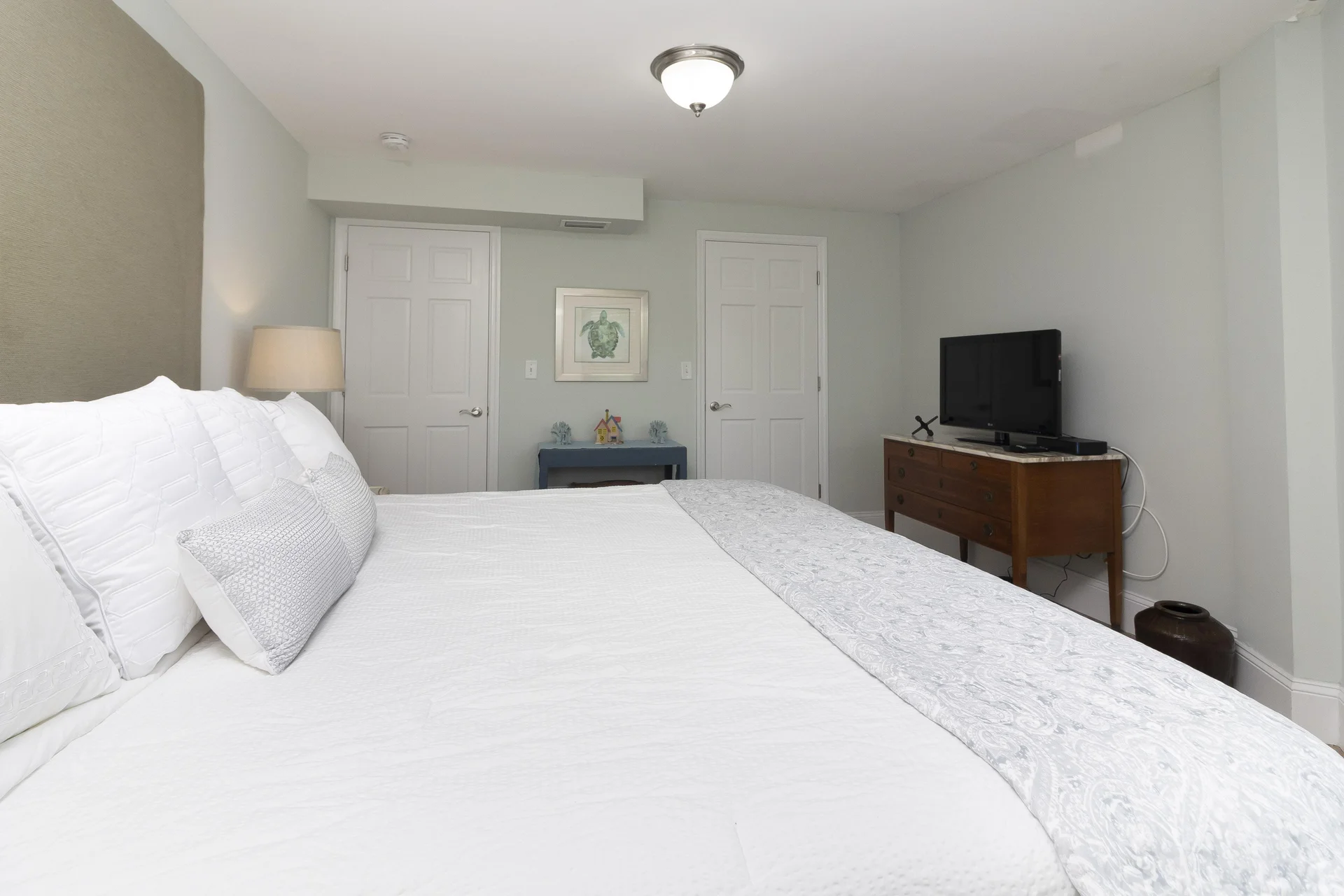Ocean Sunrise - Guest Bedroom TV 1st Floor