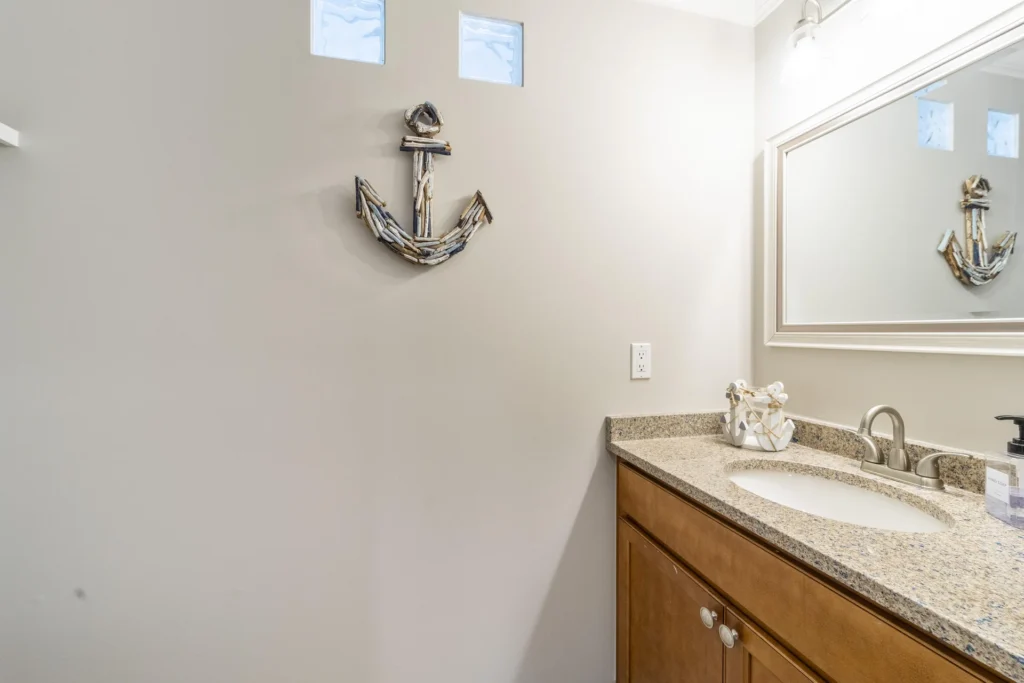 Ocean Oasis - Guest Bathroom