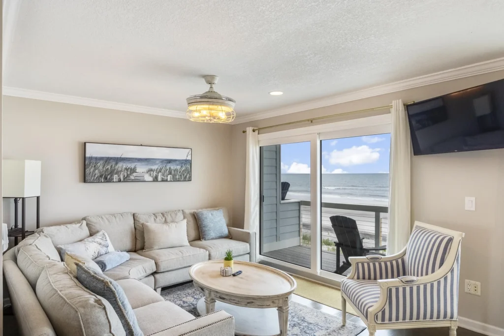 Ocean Oasis - Oceanfront Family Room