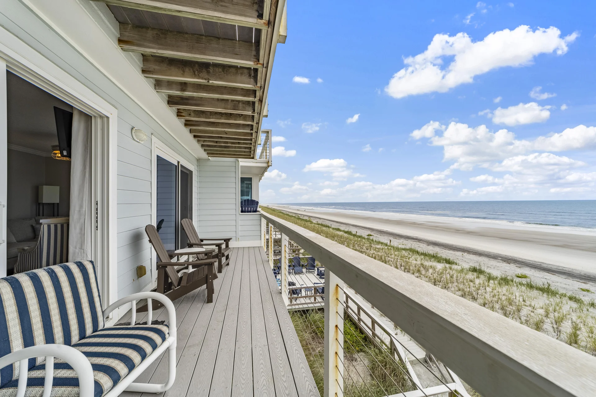 Ocean Oasis - Oceanfront Balcony
