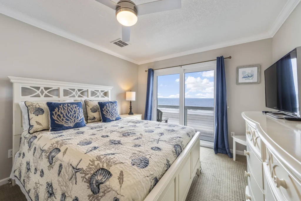 Ocean Oasis - Oceanfront Guest Bedroom - Queen Bed