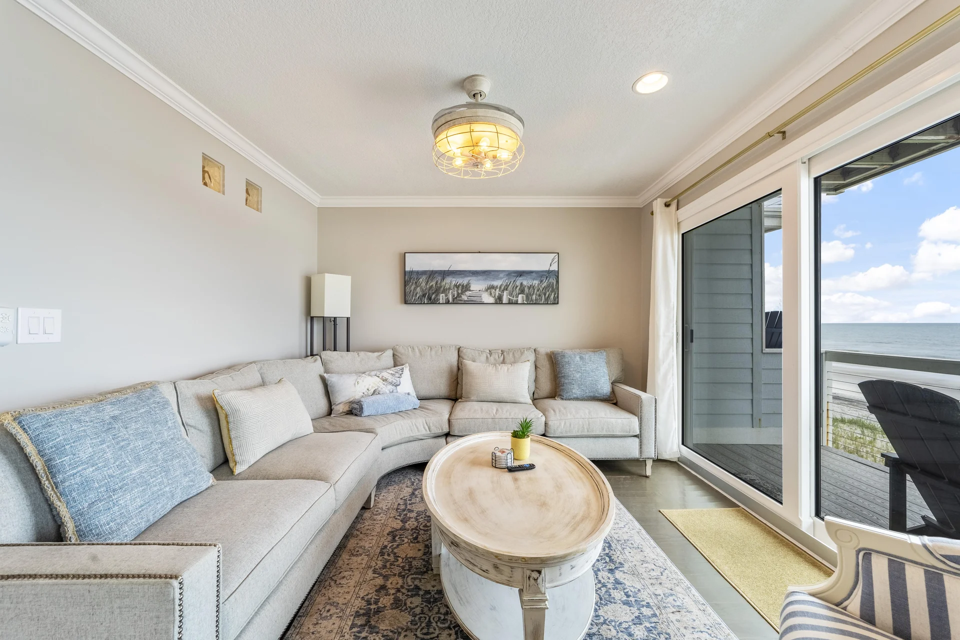 Ocean Oasis - Oceanfront Family Room