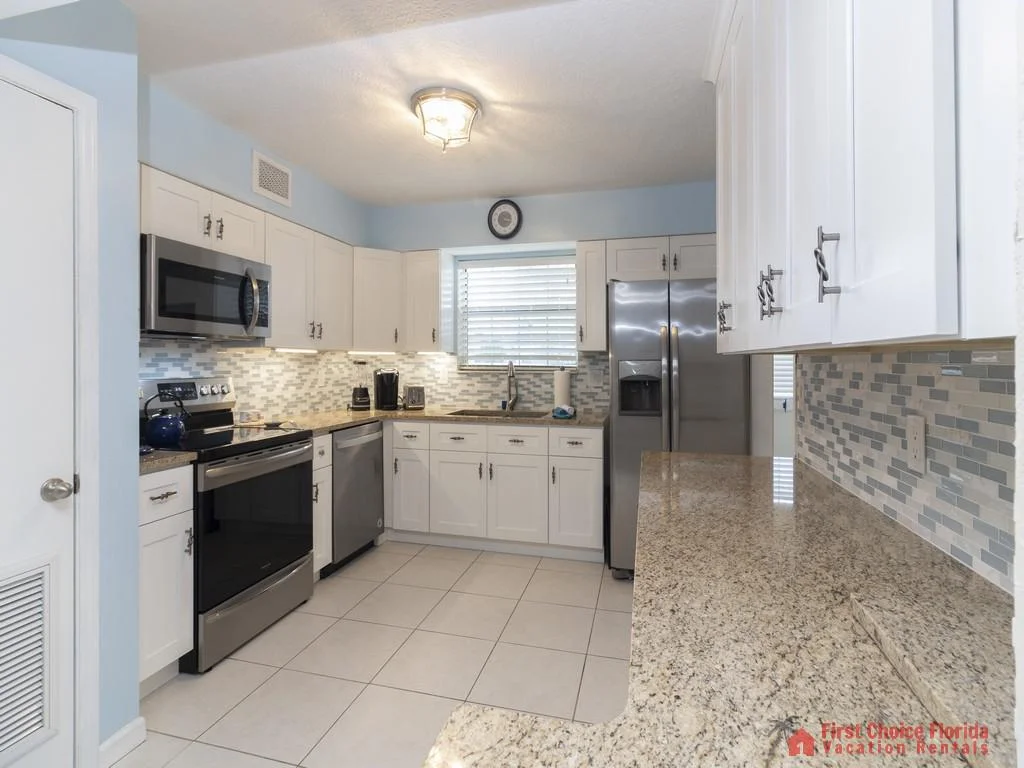 Tarpon Run 35 - Kitchen
