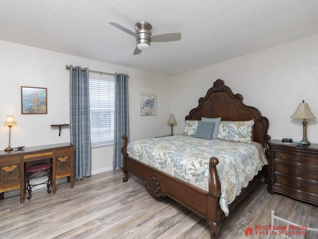 Tarpon Run 35 - Guest Bedroom
