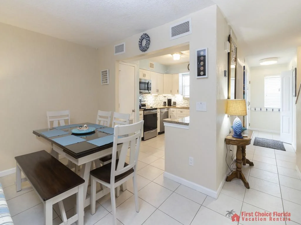 Tarpon Run 35 - Dining and Kitchen