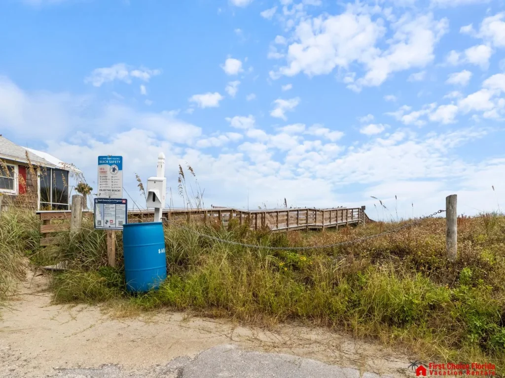 Cozy beach access with stunning ocean views and fresh sea breeze