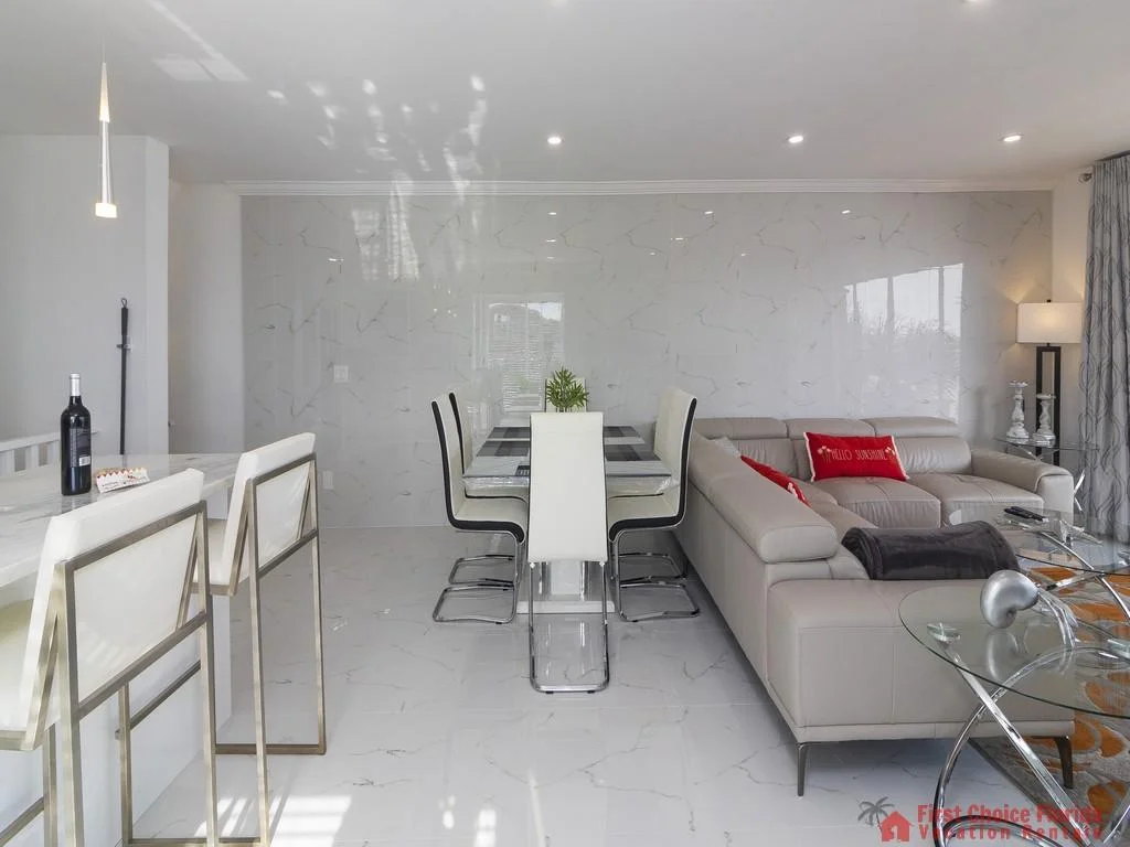 Sea Matanzas 6 Living Room and Dining Area