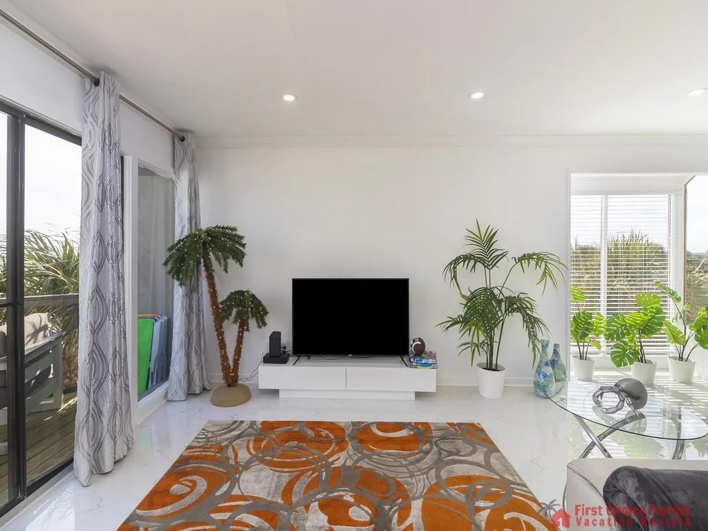 Sea Matanzas 6 Television and Decor