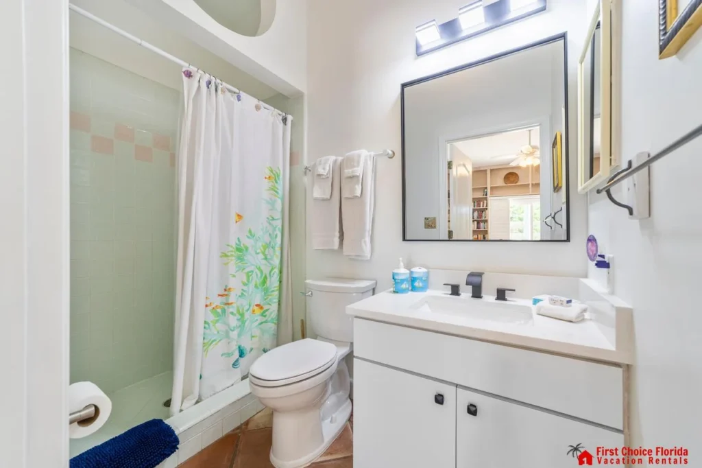 Guest Bathroom - First Floor