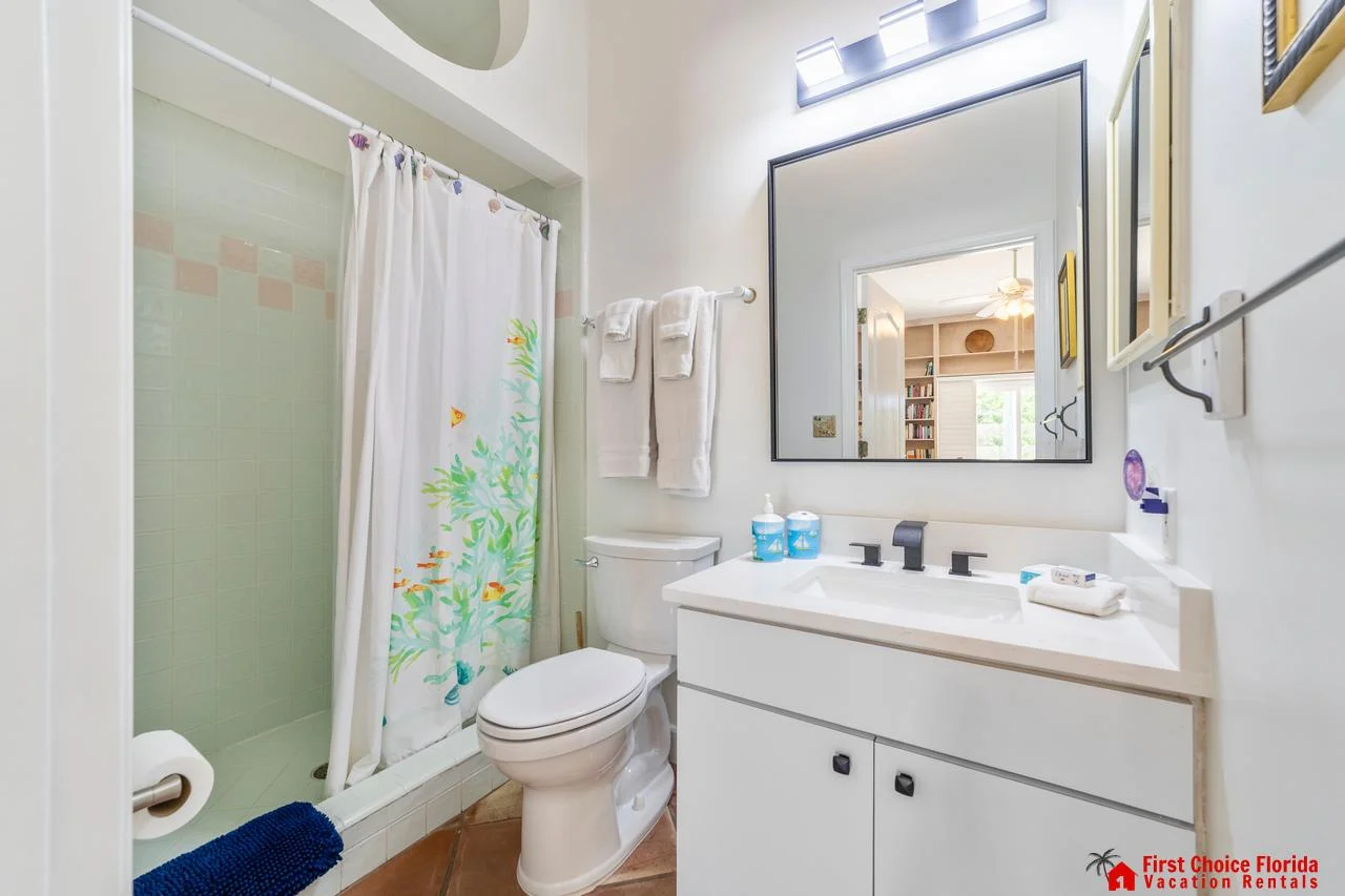 Guest Bathroom - First Floor
