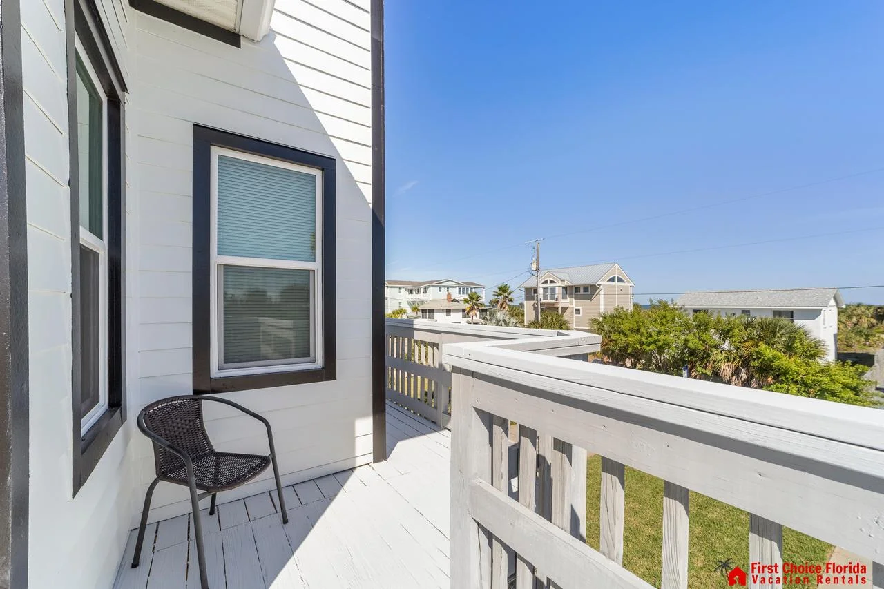 Cozy balcony retreat with charming views!