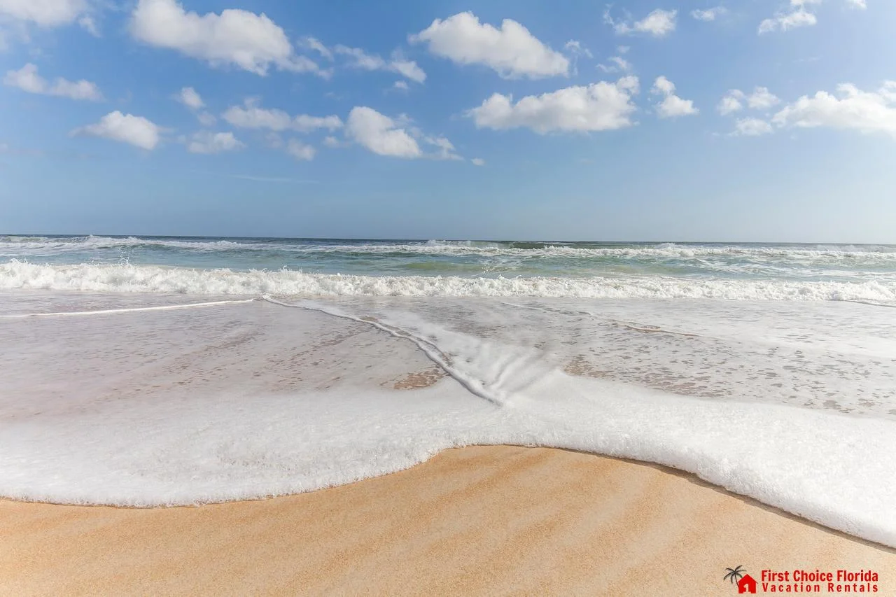 Breathtaking Beach with endless waves!