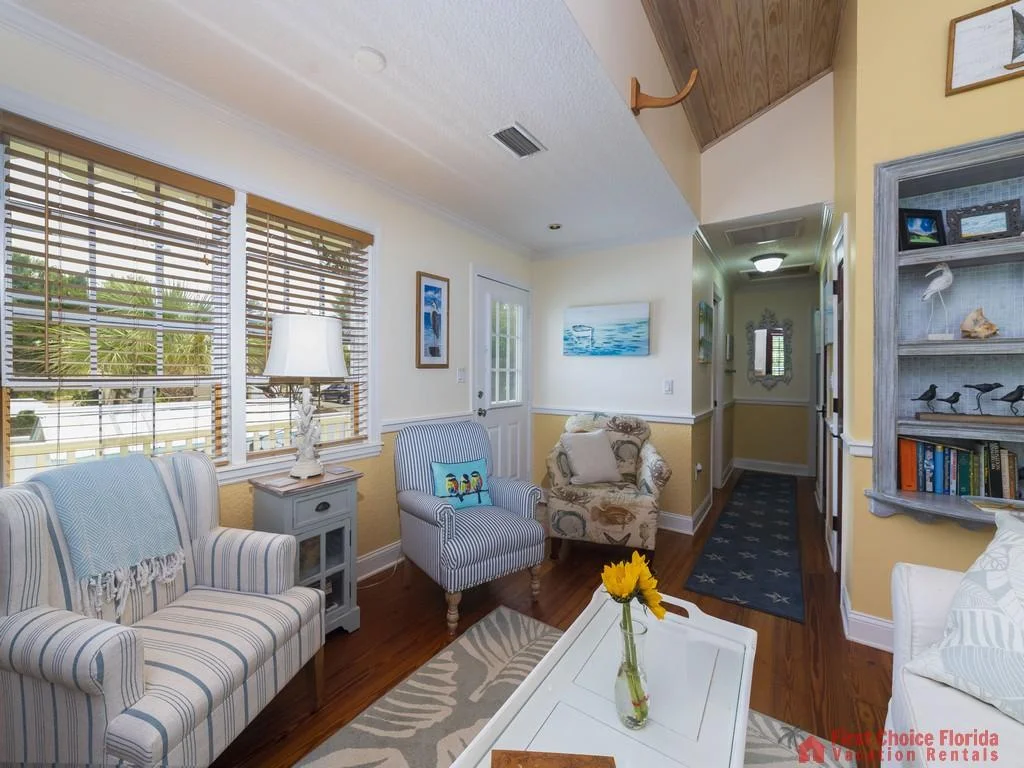 Island Surf Cottage Living Room