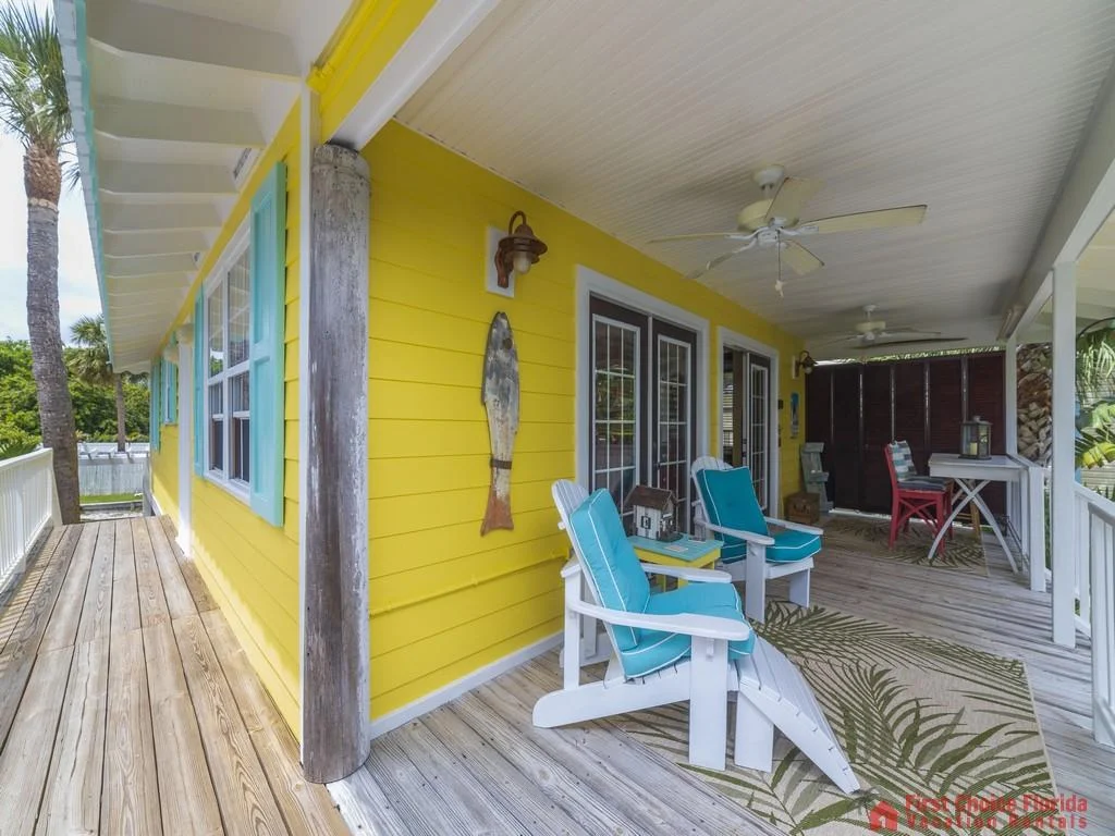 Island Surf Cottage Spacious Deck