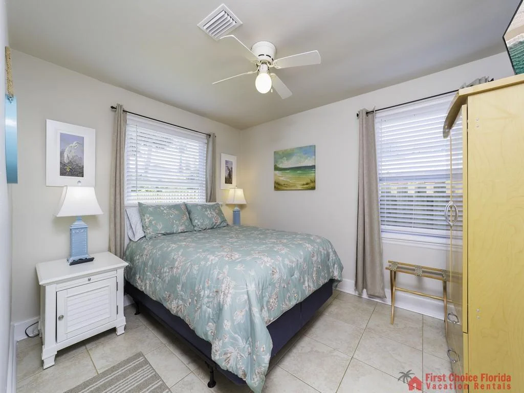 Bedroom - Queen Bed