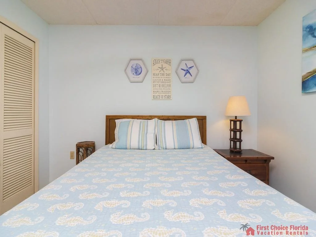 Island South Condominium 18 Queen Bed
