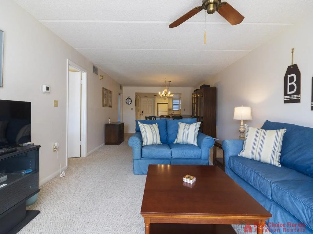 Island South Condominium 18 - Open Concept