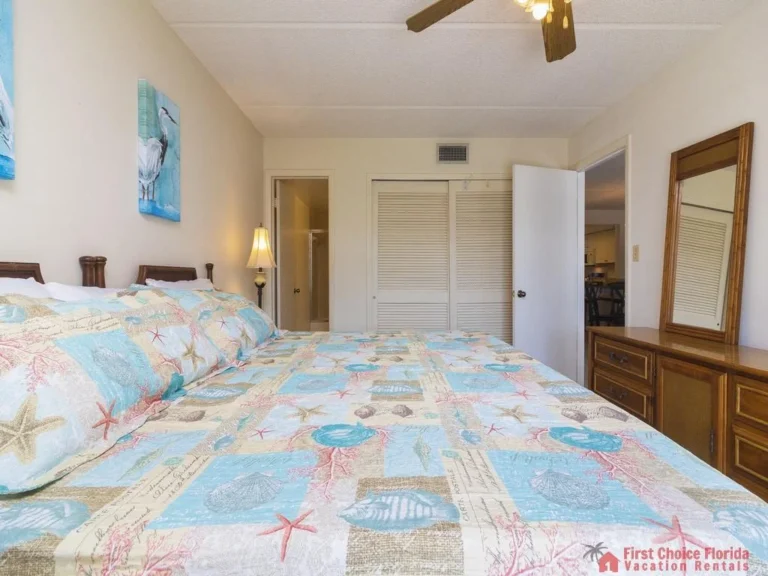 Island South Condominium 18 Primary Bedroom to Bathroom