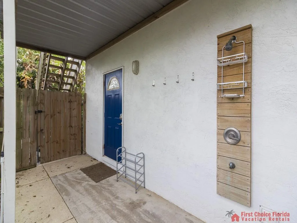 Side Entry to First Floor - Outdoor Shower