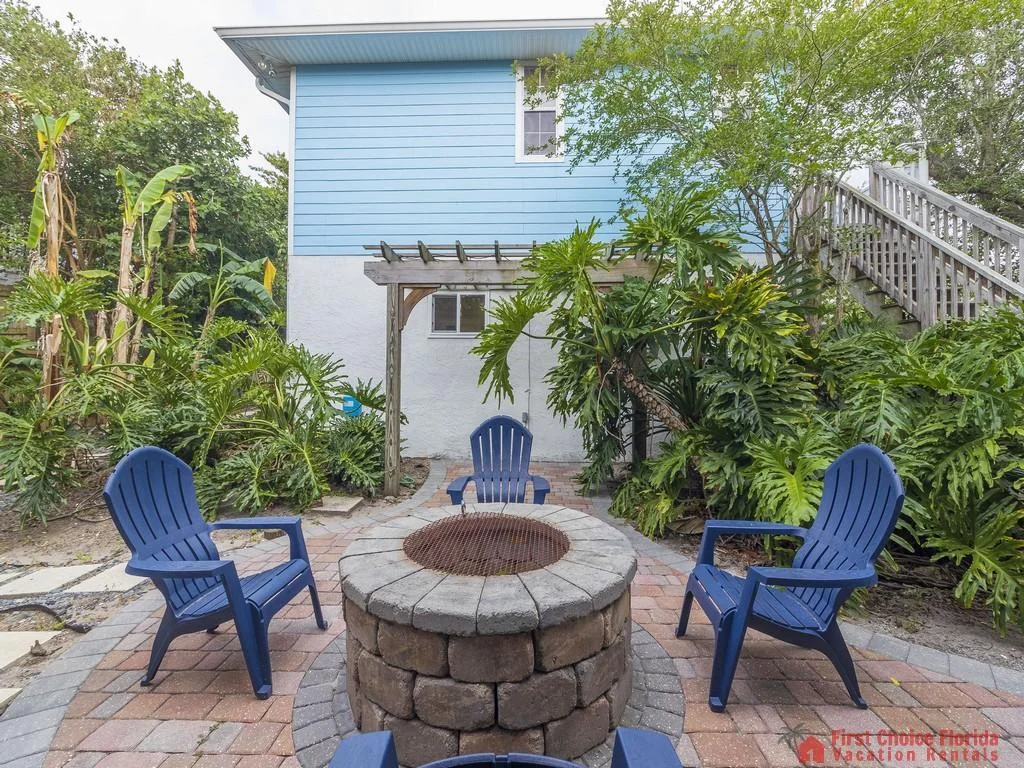 Firepit with Seating