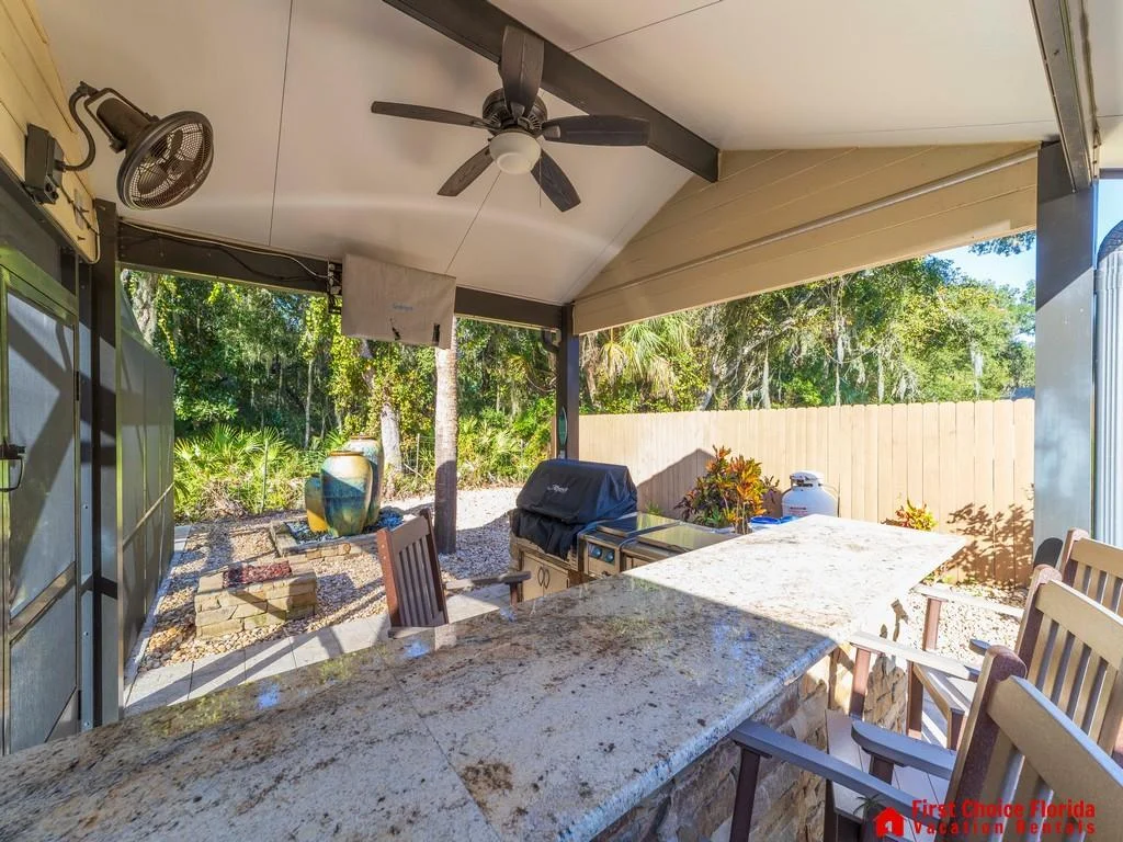 Outdoor Kitchen
